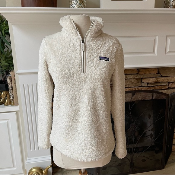 Patagonia Tops - Patagonia Los Gatos fleece size small birch white